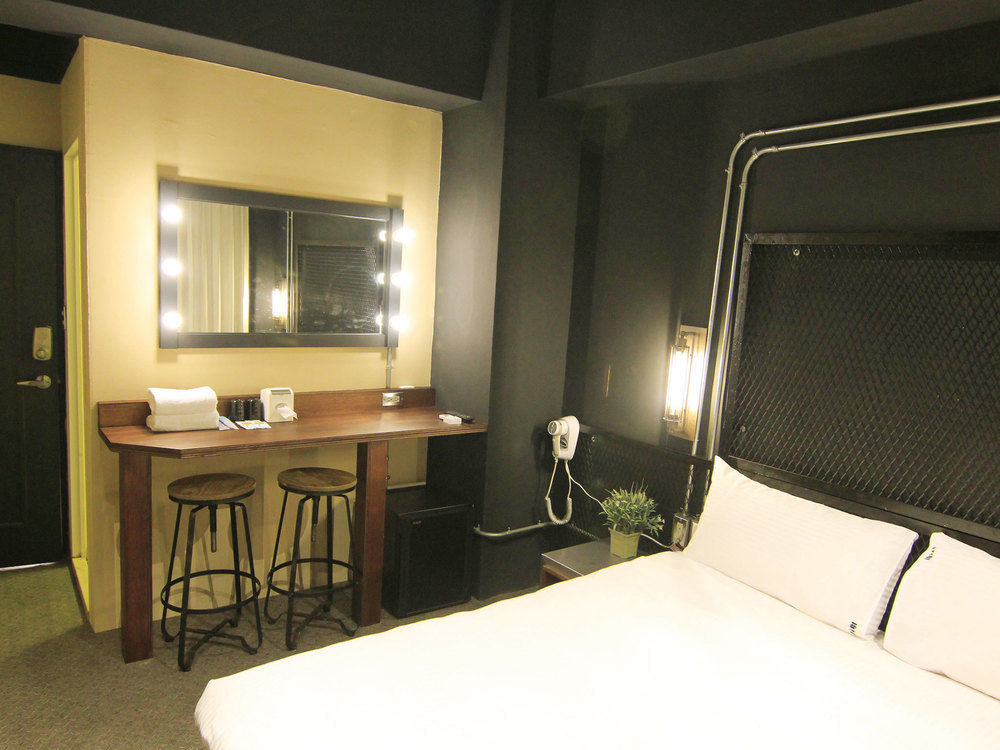 Loft Hostel Fengjia Taichung Exterior foto